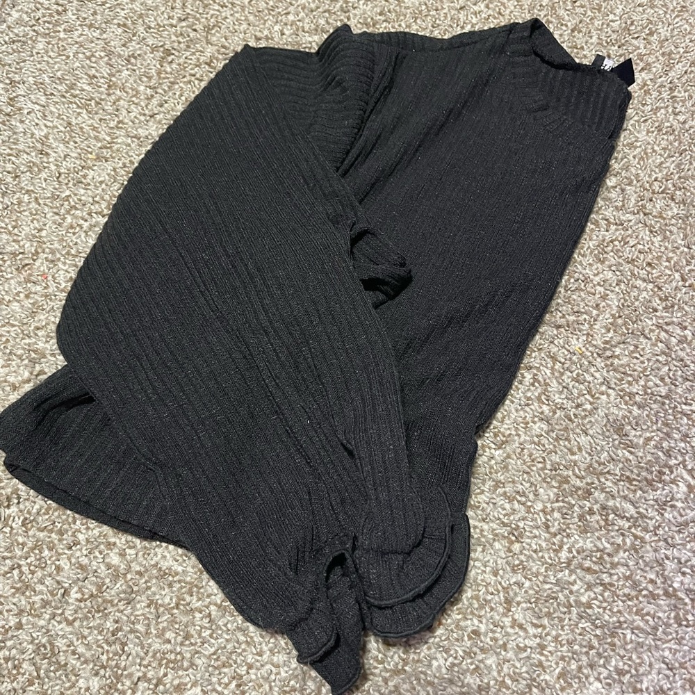 Boutique Cropped Sweater with Ruffle Sleeve Detail
